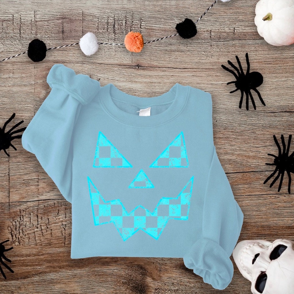 Retro Halloween Sweatshirt, Trendy Vintage Checkered Pumpkin Face Shirt, Fall Gift for Her, Spooky Jack-o-lantern Head Costume, Scary Jack